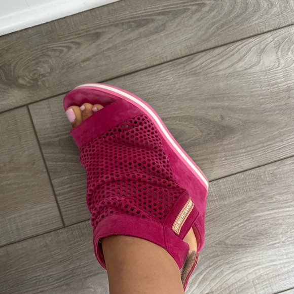 Bikkembergs Fuschia Pink Strappy Cape Robbin Heels. Pre owned. Size 39. - Picture 11 of 11